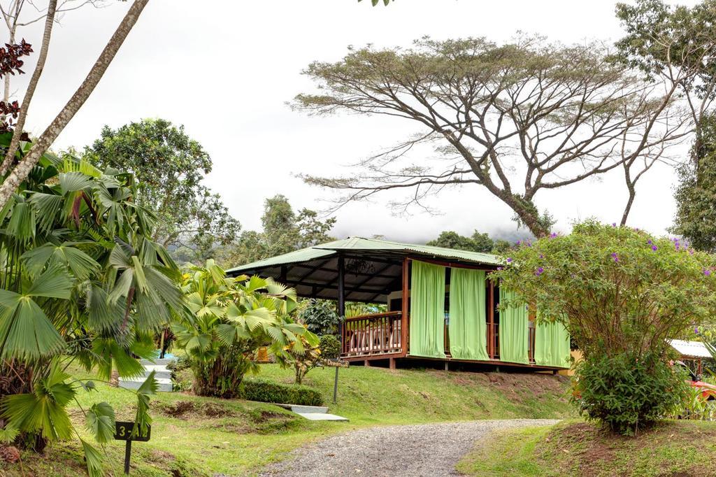Hotel Brisas Arenal La Fortuna Bagian luar foto