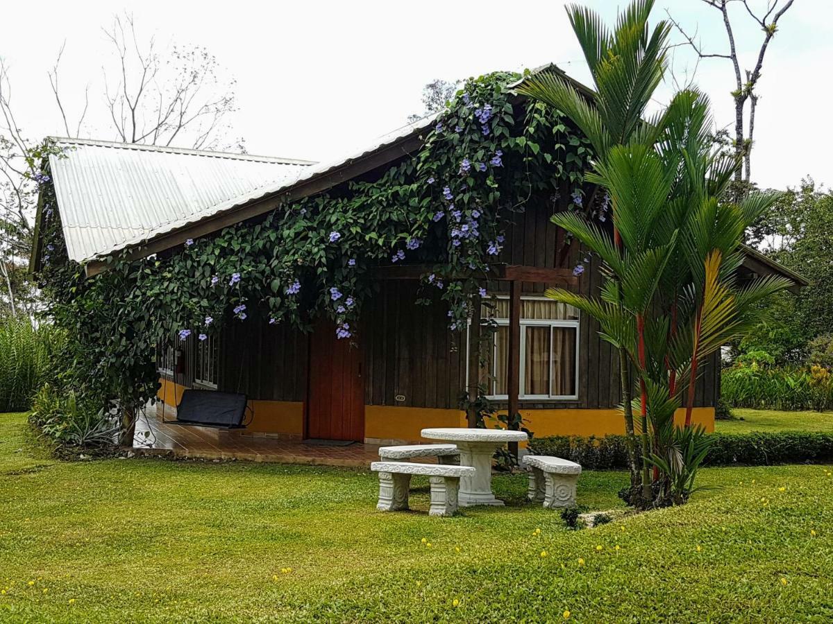 Hotel Brisas Arenal La Fortuna Bagian luar foto