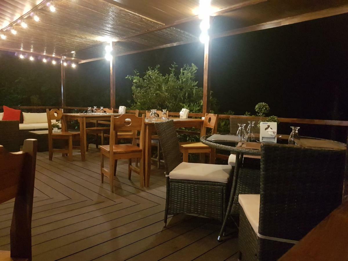 Hotel Brisas Arenal La Fortuna Bagian luar foto